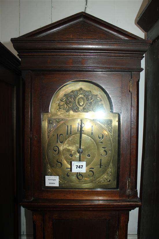 Oak 8 day longcase clock, brass dial(-)